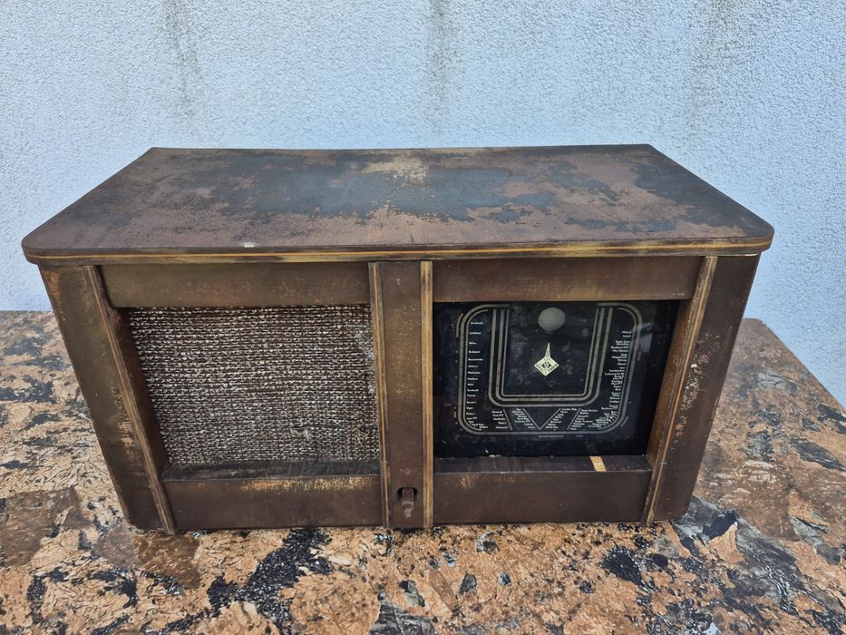 Radio cu lampi Ideal S6640 made in Cehoslovacia fabricat in 1940