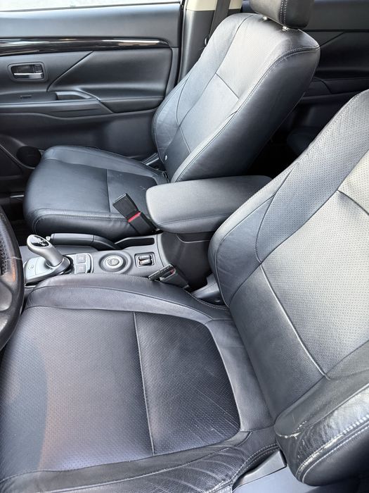 Mitsubishi Outlander 2 • PHEV • Plug-in-hybrid • An2015