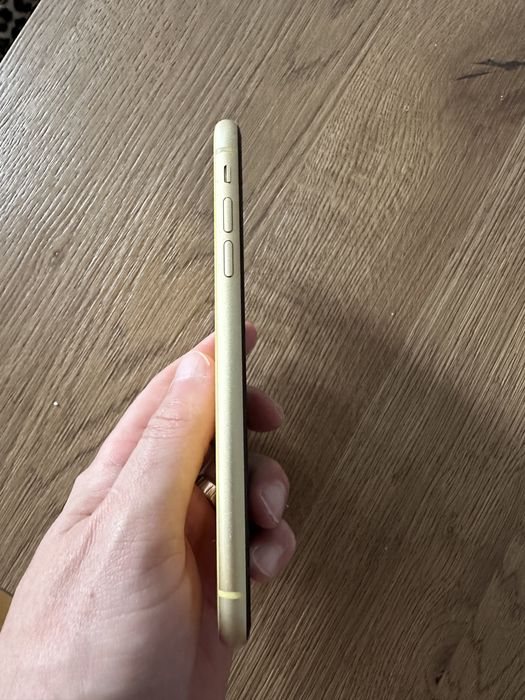 Vand Iphone XR Galben