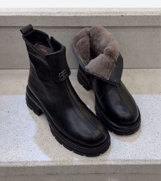 Зимние женские сапоги