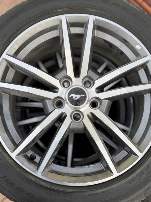 Set complet jante si cauciucuri pentru Ford Mustang