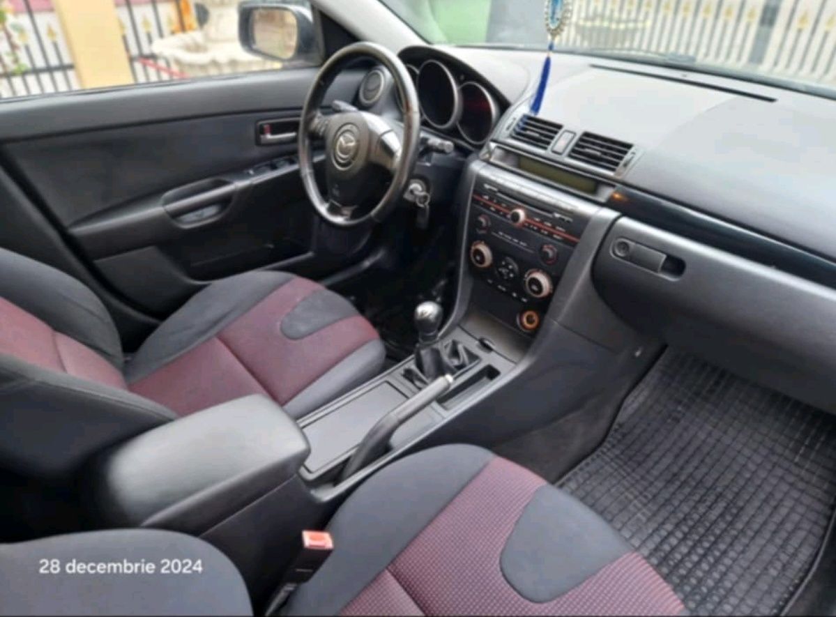 Vând Mazda 3 2005