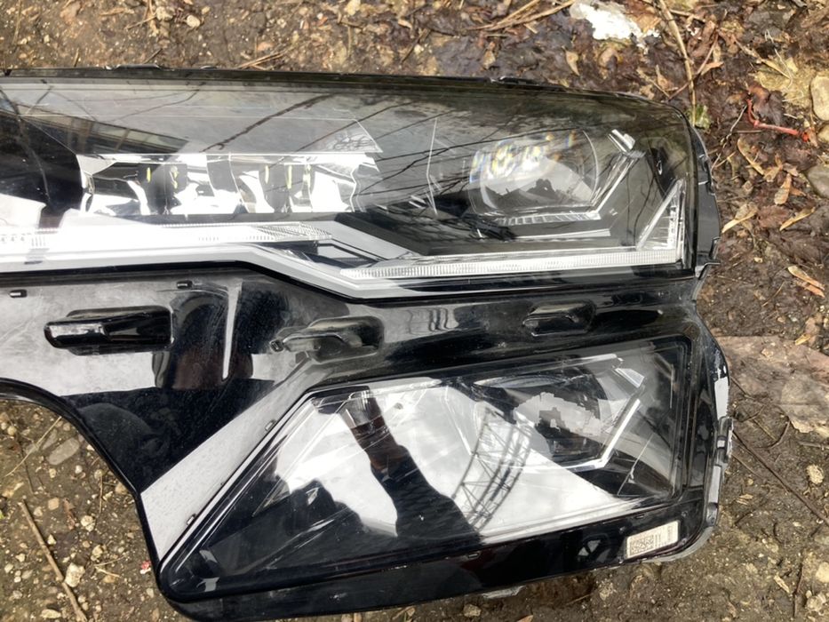 Far SKODA KAROQ facelift 2022 , 2023 far Stanga dreapta