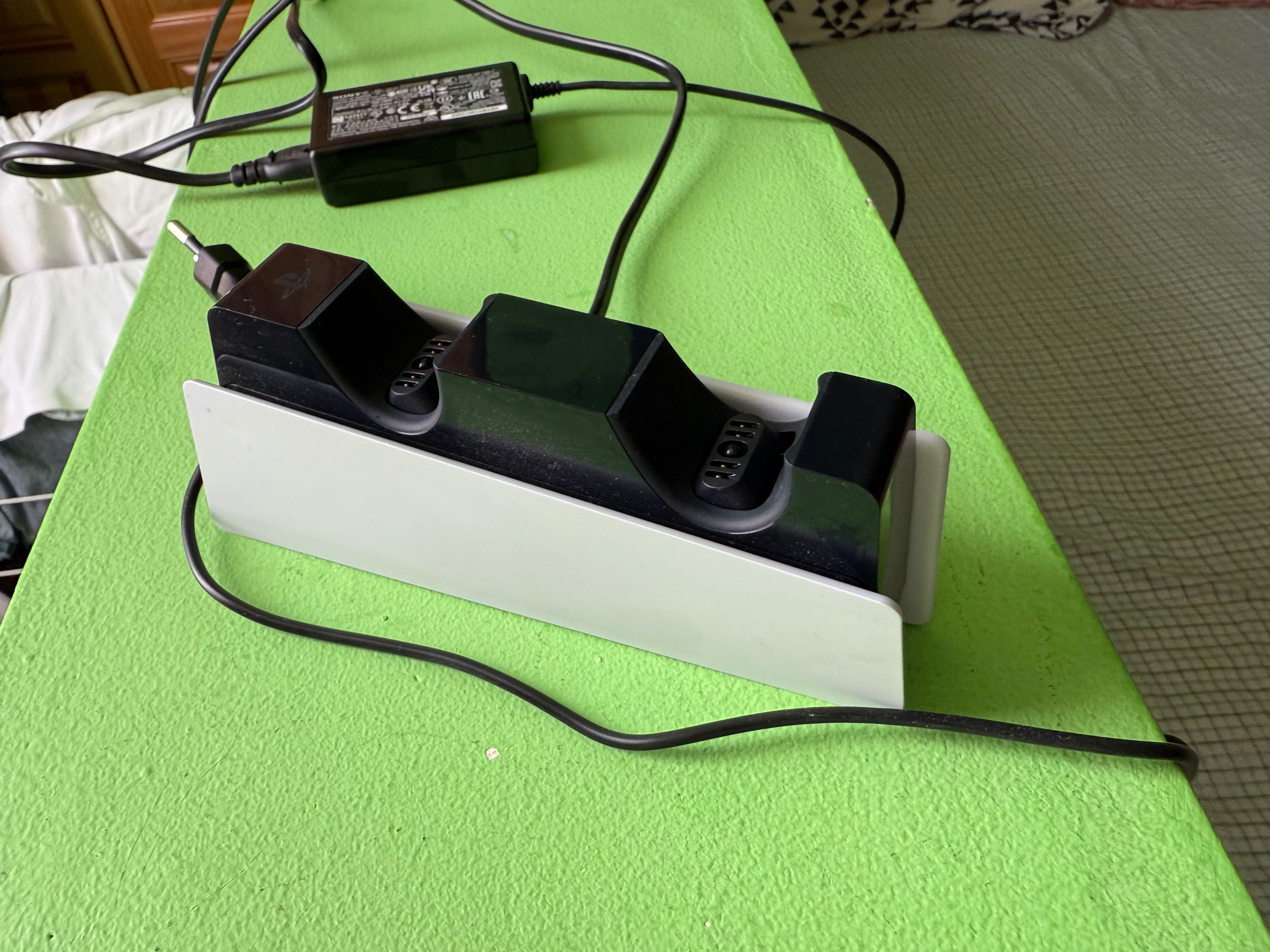 Playstation 5 зарядно за контролери