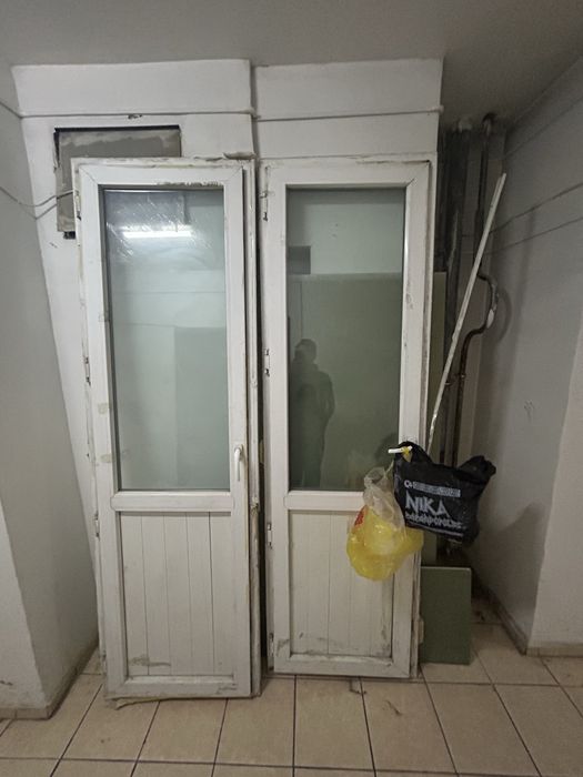 Продаю стеклянные двери