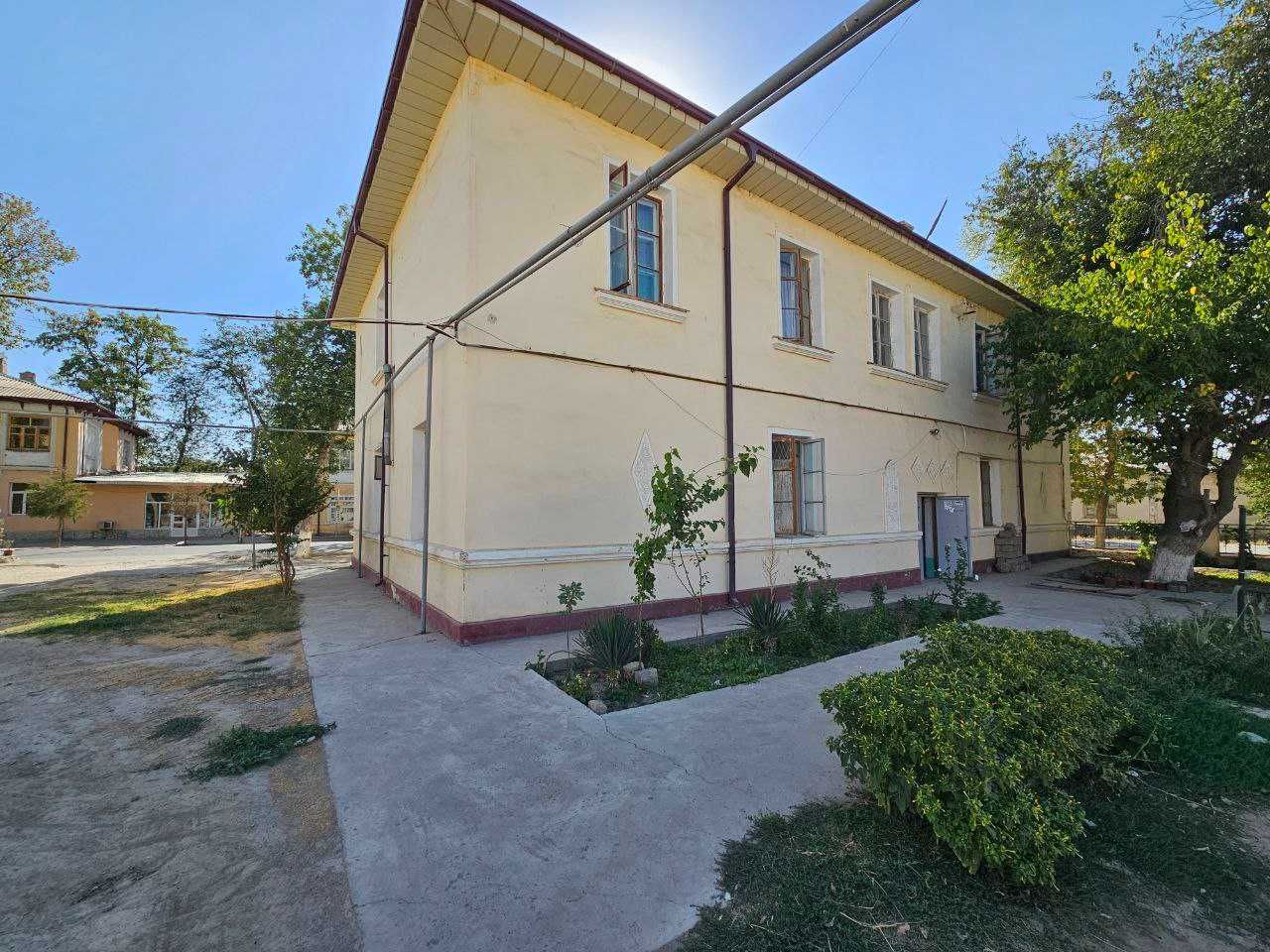 2 комнатная квартира на 2 этаже = 58 м² = Супер (ориентир: 58-школа)