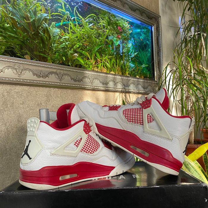 Jordan 4 alternate( nu yeezu nu dunk)