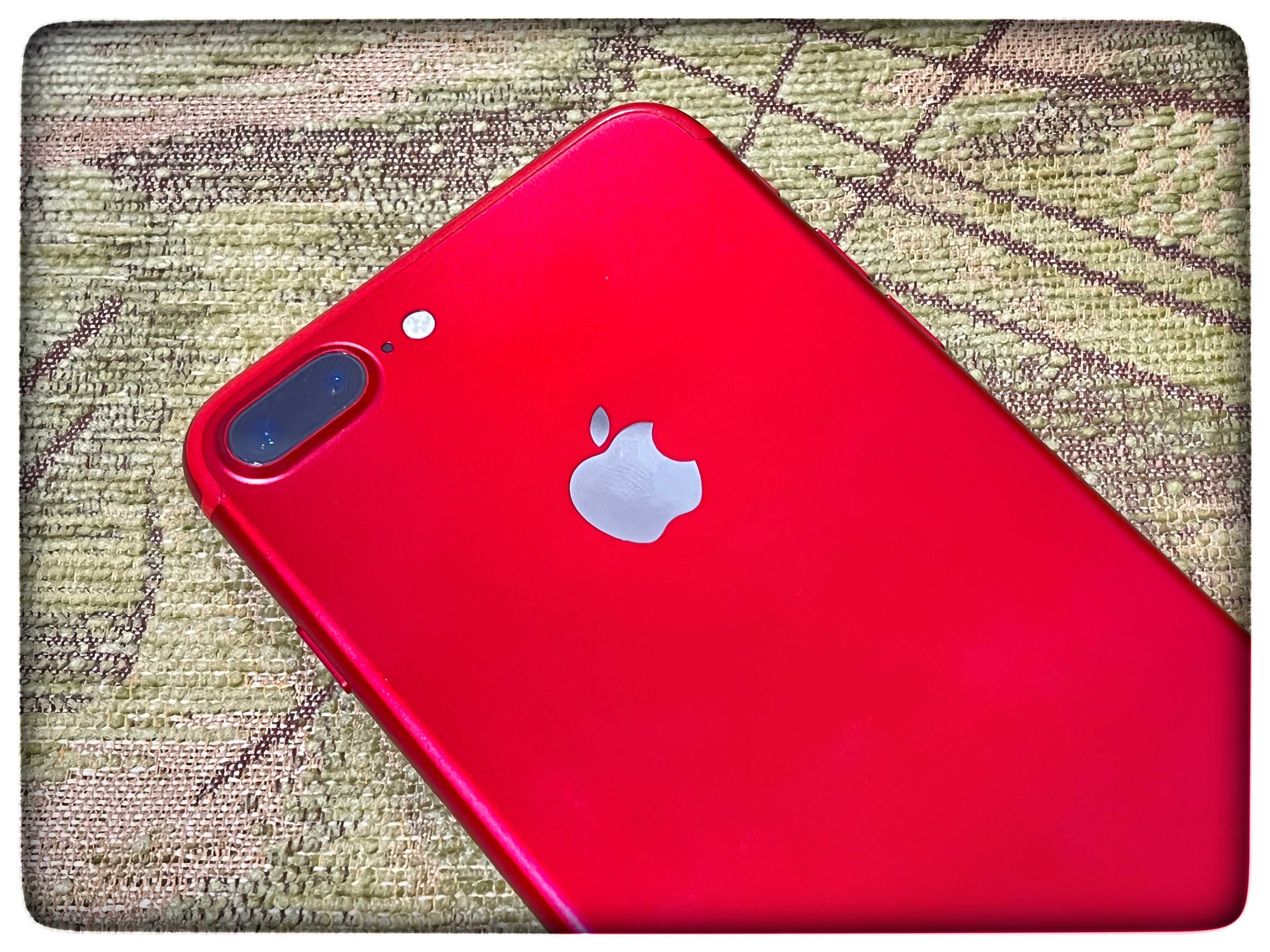 iPhone 7 Plus 128GB PRODUCT (RED) - Рядък и Стилен!
