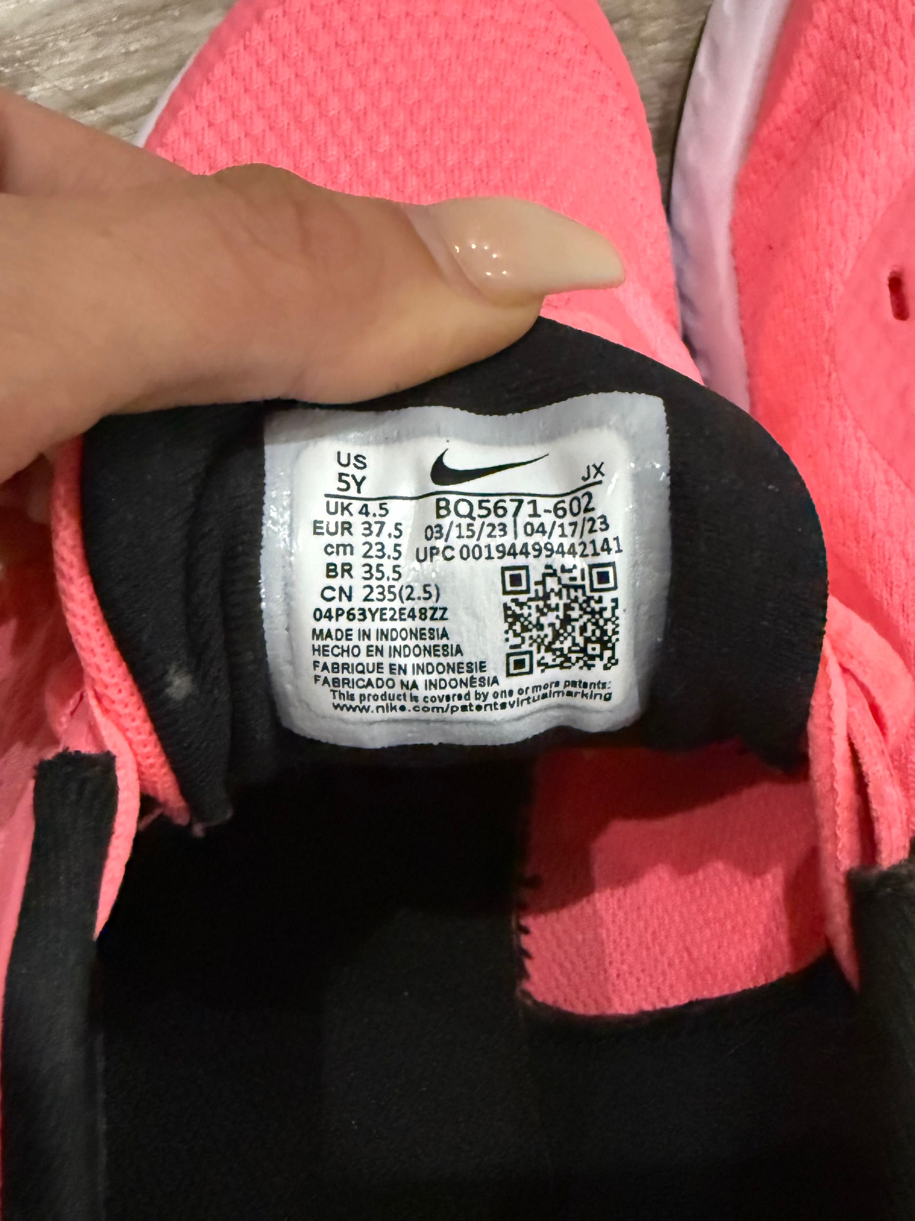 оригинални маратонки Nike