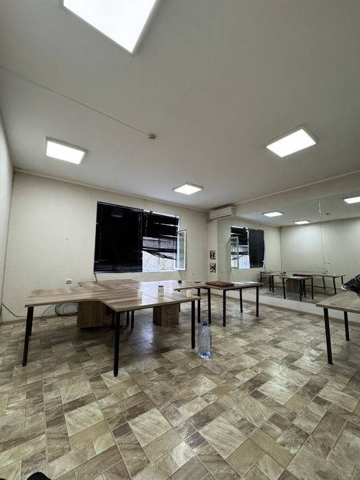 Новза .Хамза метро Сдаётся офис  Доступ 24/7 .Недалеко от метро.