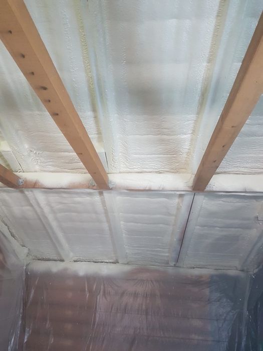 Izolatie spuma poliuretanica/Prețuri Fără Concurenta