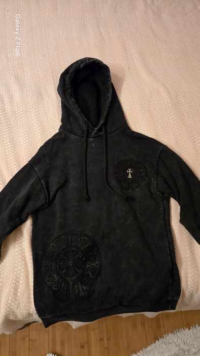Продавам худи на chrome hearts