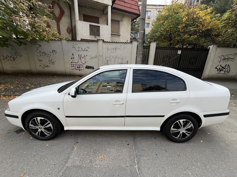 Skoda ocatvaia tour 1