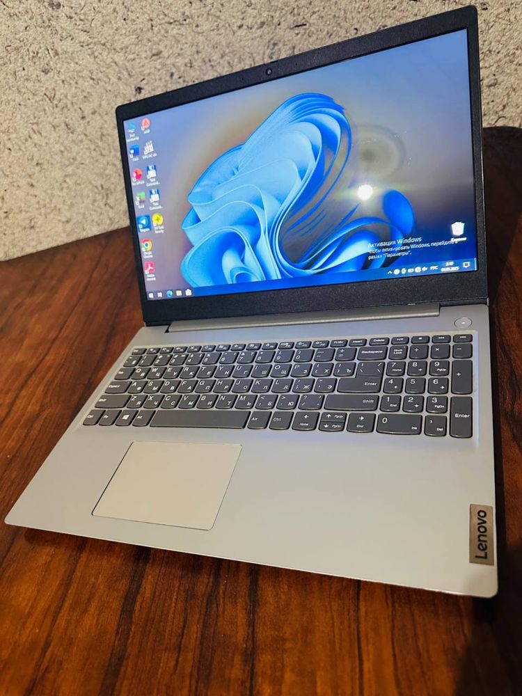 Lenovo noutbuk holati ideal kam ishlagan