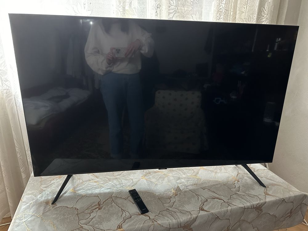 телевизия Samsung 55" Crystal UHD 4K CU7100 черен 2023 138 см