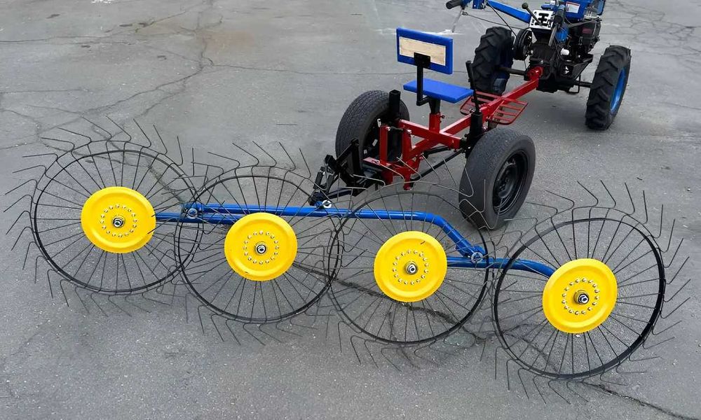 Grebla motocultor sau tractoras cu 4 sori