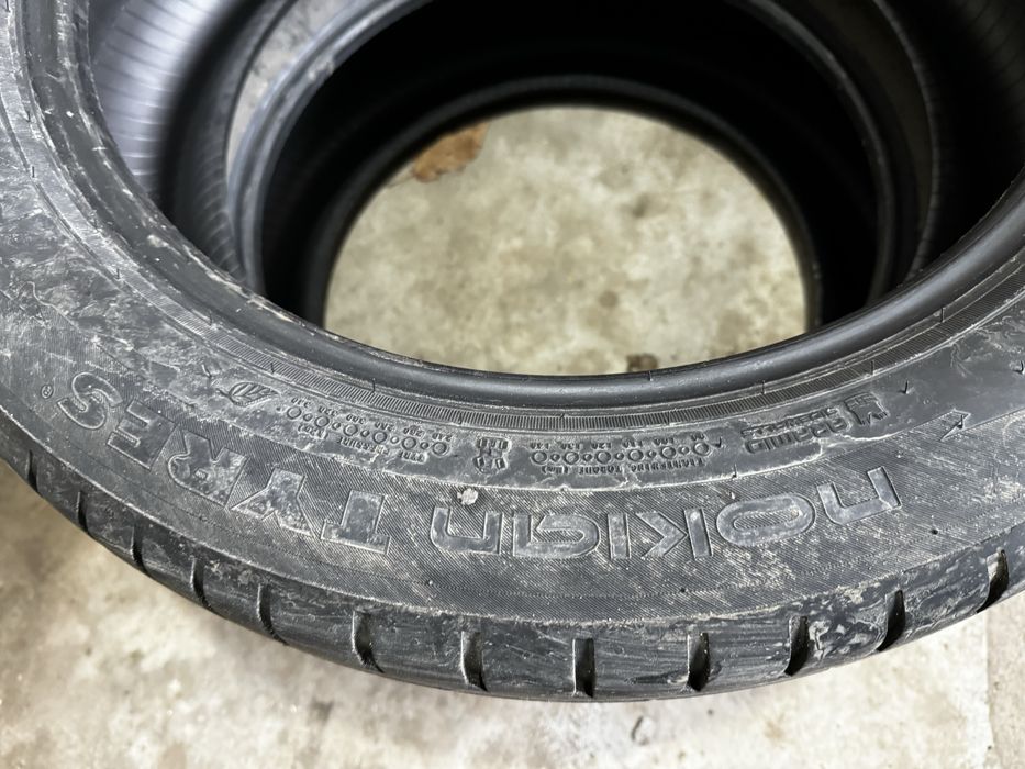 Резина летняя 235/55/20 износ 10% в хорошем сост.