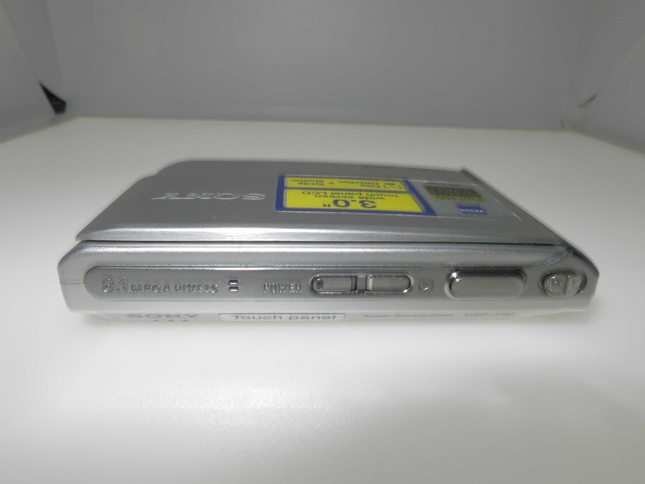 Sony CyberShot T70 ултр компактен супер тънък цифров фотоапарат камера