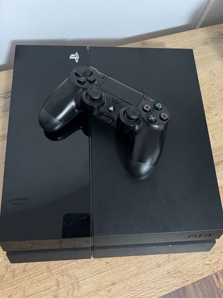 Consola PS4   +  2 controller originale