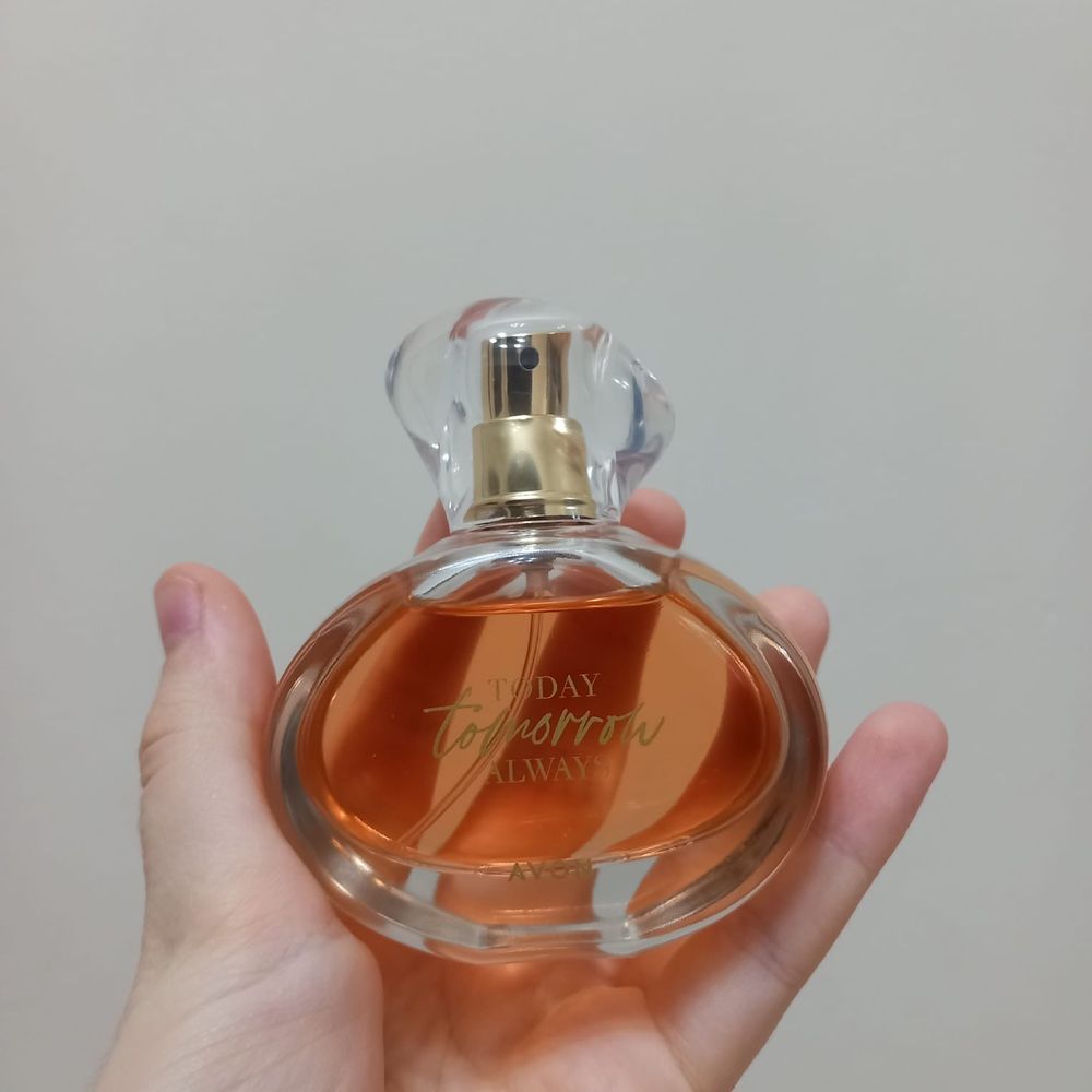 Parfum Today Tomorow + cremă de mâini