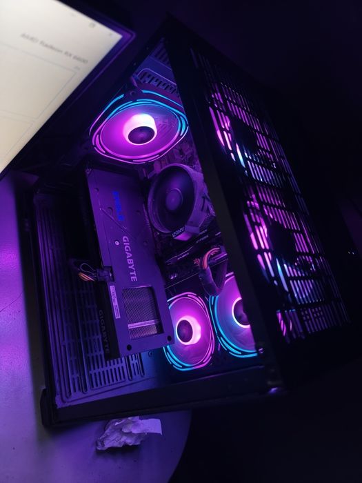 Vând PC Gaming funcțional