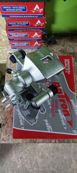 Суппорта тормозные задние на Мазда 626