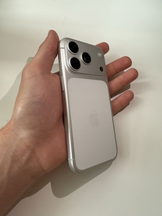 Iphone 17 Pro / 256GB