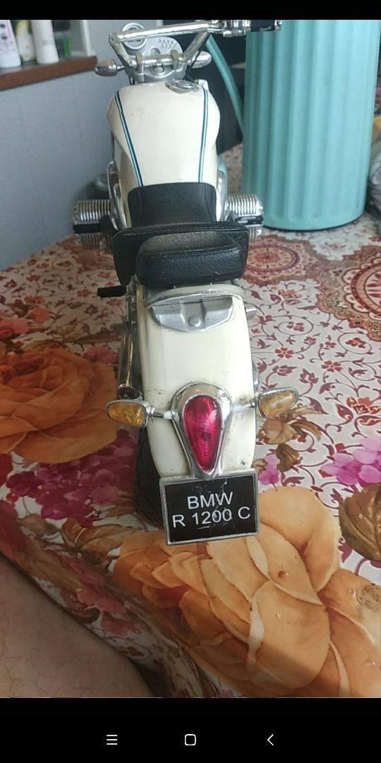 Продам модель мотоцикла BMW R 1200 C