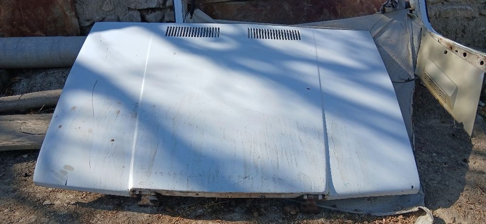 vaz 2107 zapchaslari kapot