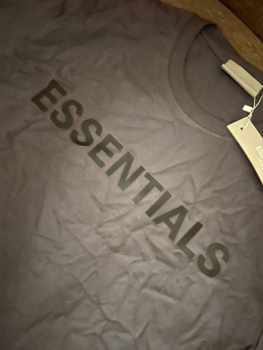 Tricou essentials