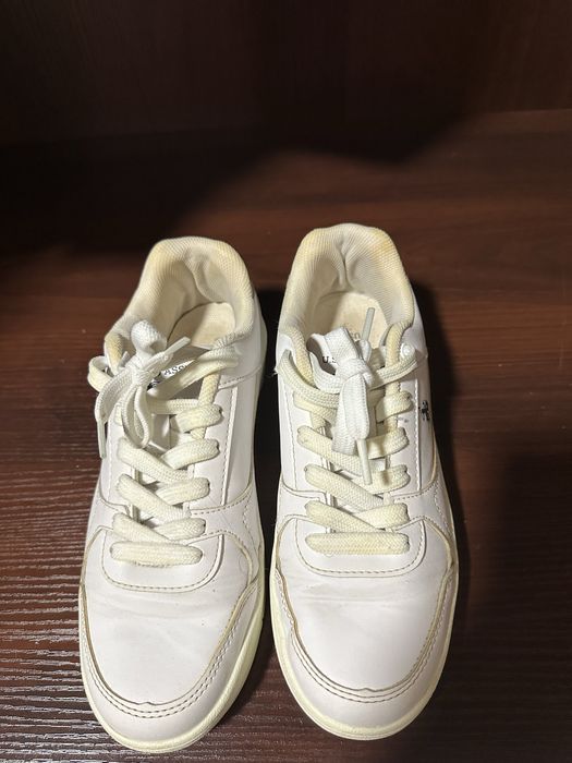 Кроссовки женские 37размера