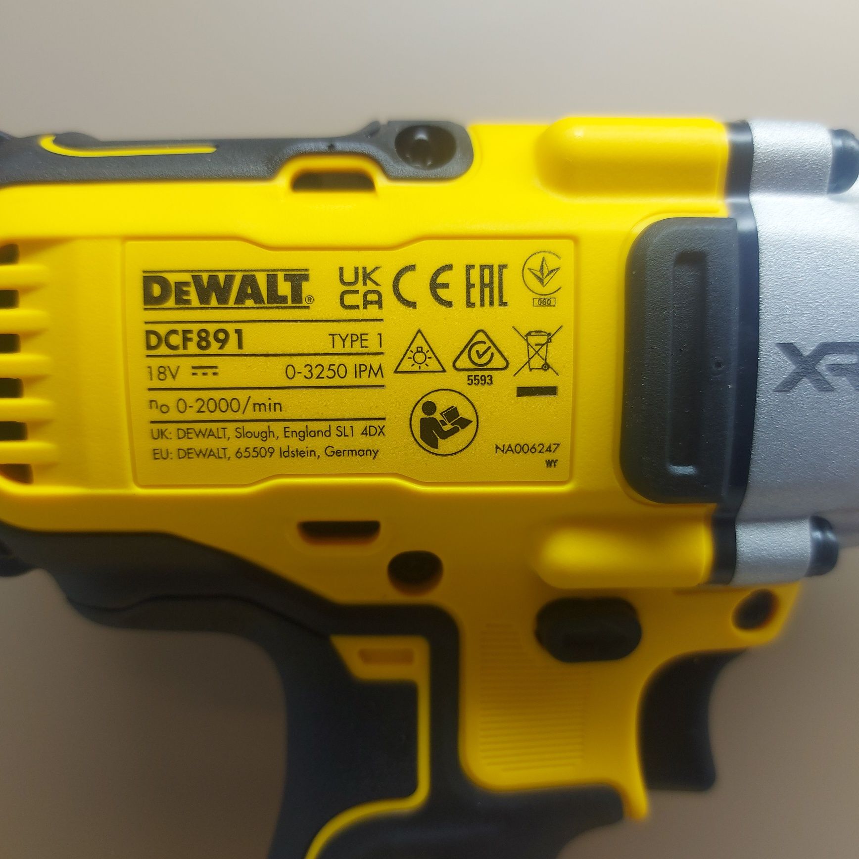 Мощен гайковерт Dewalt DCF891N