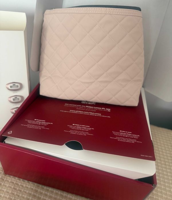 Фотоепилатор Philips Lumea BRI977/00