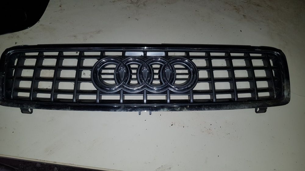 Piese:Audi Q7.haion portbagaj etc.(piesa Audi 80(B4)