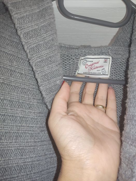 Жилетка в сиво М размер