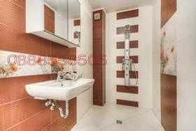 Дава се под наем Тристаен апартамент в София, Център - 120 кв.м за 950 € - Снимка #7