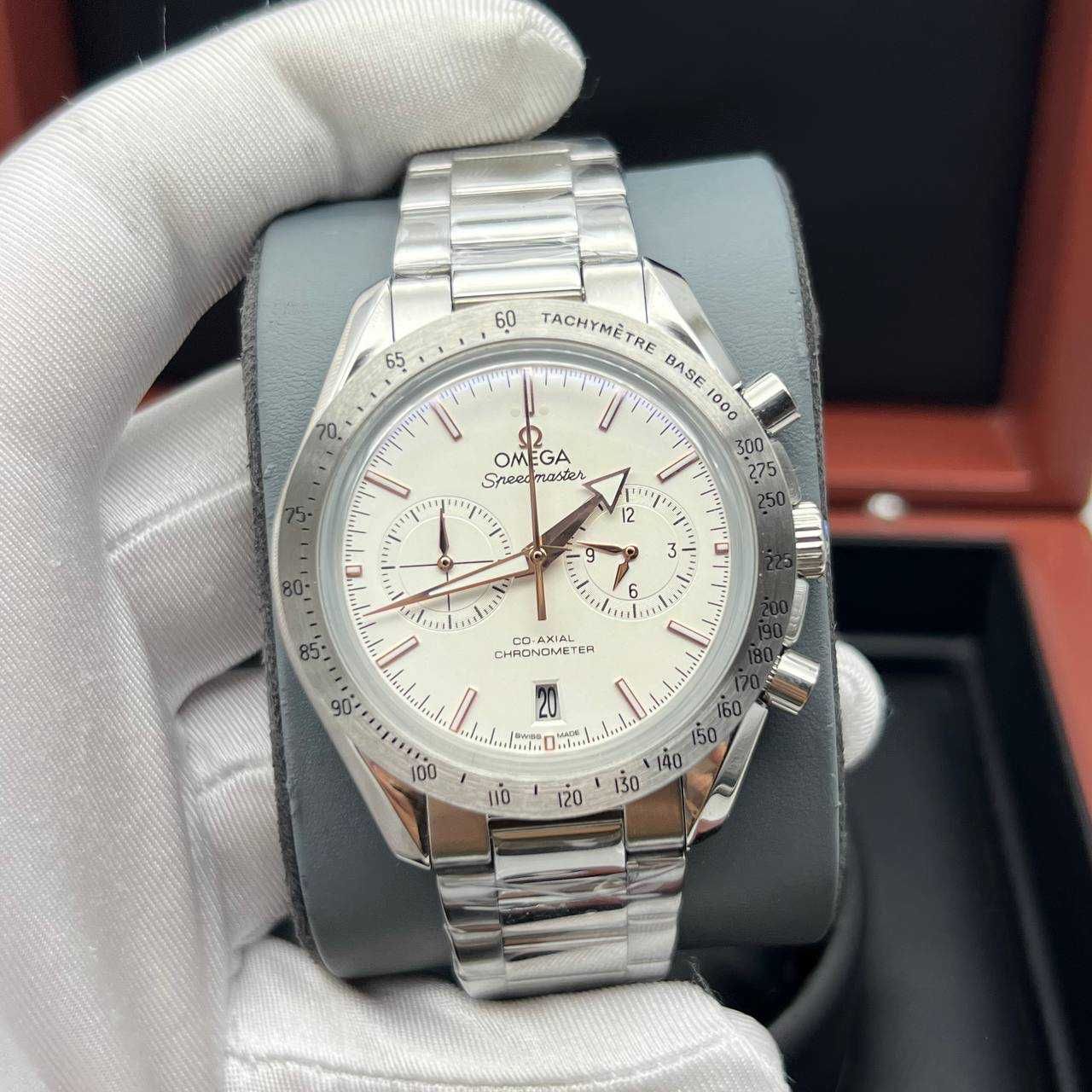 omega speedmaster chrono сребро