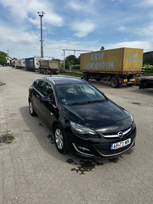 Opel Astra Sports Tourer 1.6 2015