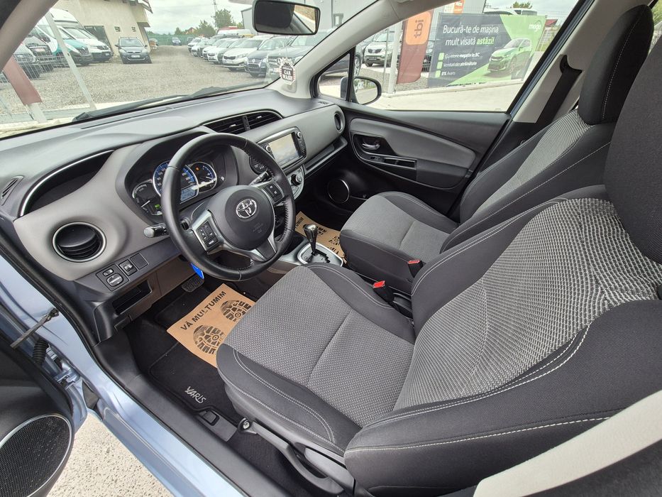 TOYOTA YARIS 1.5 BENZINA HYBRID / 2015 / EURO 6 / Navigatie / Camera /