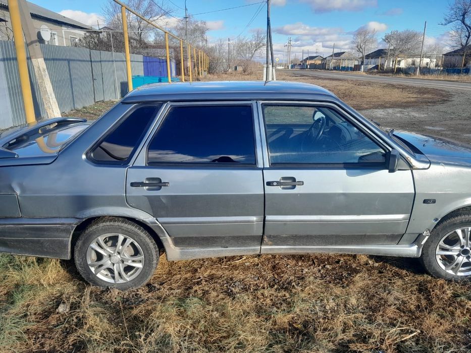 Ваз 2115  состояния средняя на ходу масло коробка идеал