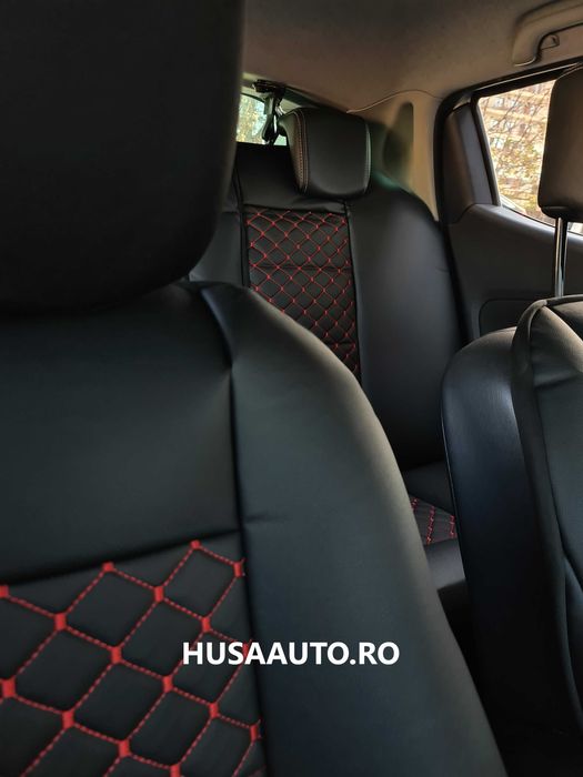 Model JT , Set husa auto,piele ecologica ,insertii diverse culori.