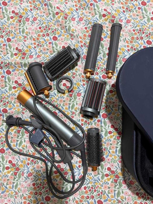 Маша Dyson Airwrap