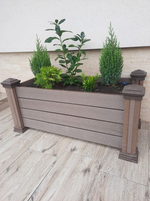 Jardiniera din wpc 100L x 50h x 40l
