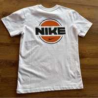 Мъжка,памучна,бяла тениска Nike с голямото лого на гърба