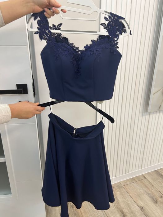 Рокля на 2 части