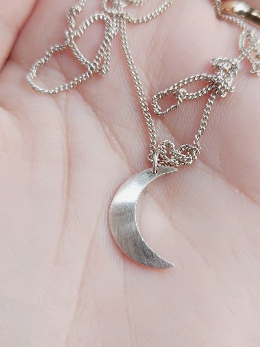 Colier/lant argint 925, cu pandantiv de argint 925 cu o semiluna, JK
