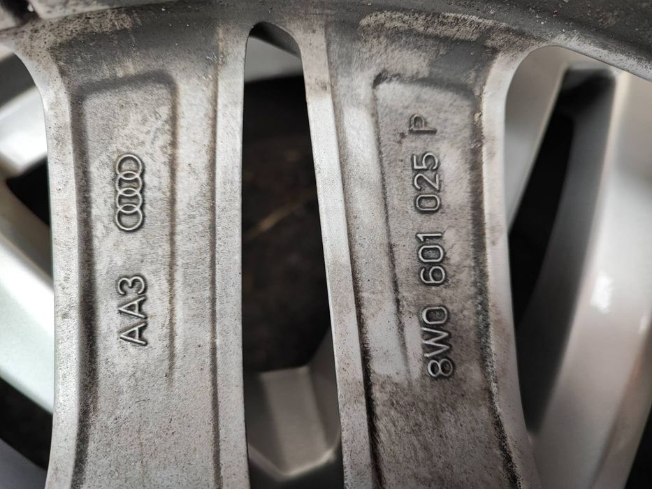 Ауди/Audi; 17 цола 5х112; 4 бр. Оригинални лети джанти