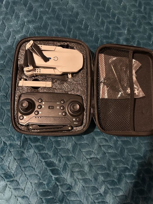 Drona cu telecomanda /video