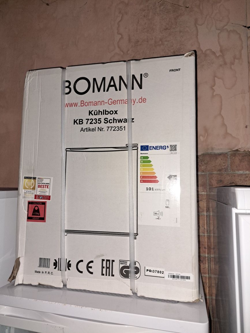 Нов мини бар/малък хладилник Bomann 58 литра черен