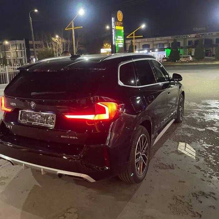 Срочно! Bmw iX1 2024г Темно синий! 10 тыс км пробега!